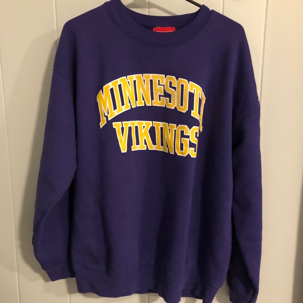 Minnesota Vikings crew neck like new!!